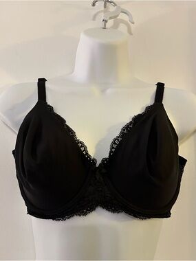 Victoria's Secret|  Black Lace-Trim Underwire Bra